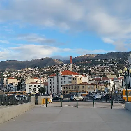 Edificio Charles 206 * Funchal (Madeira)
