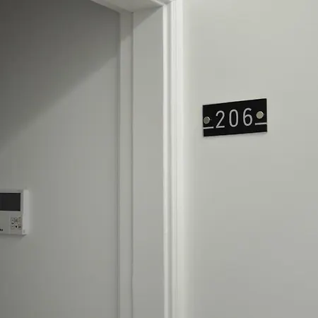 Edificio Charles 206