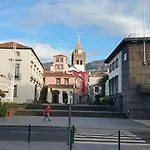 Edificio Charles 206