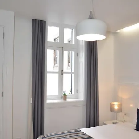 Homestay Edificio Charles 206 *