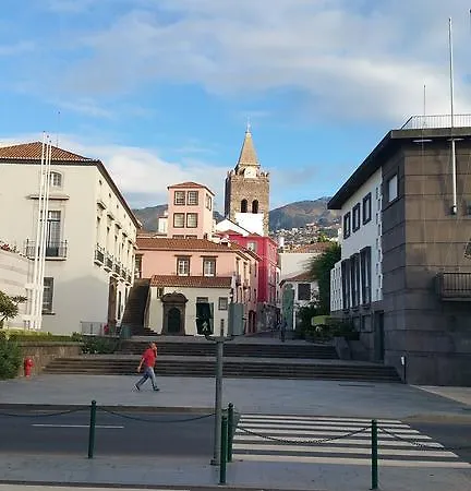 Edificio Charles 206