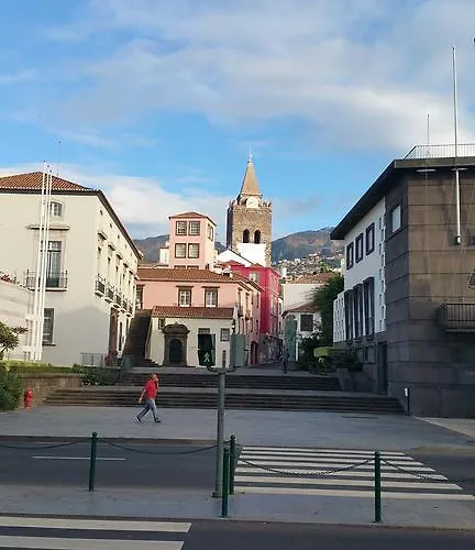 Edificio Charles 206